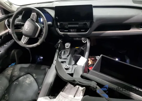 2025 Toyota Grand Highlander Le z USA, uszkodzony, nr VIN 5TDAAAB54SS070956